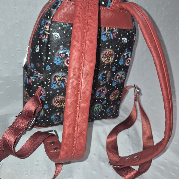 Loungefly Marvel Mini Backpack* LIKE NEW* - Picture 4 of 11